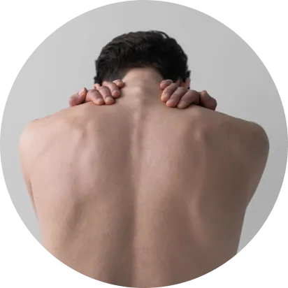 منطقة إزالة الشعر في الجزء الخلفي من الجزء العلوي من الجسم